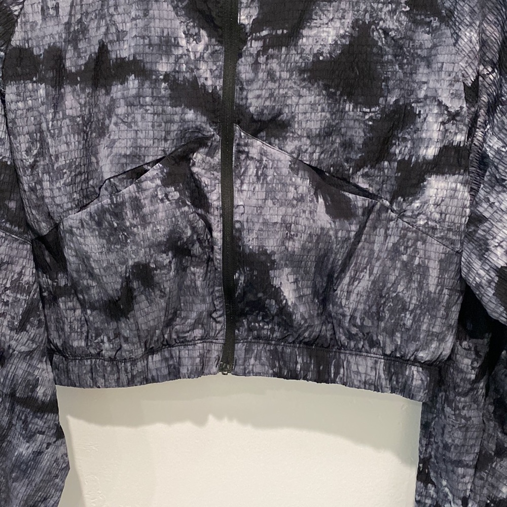 Gymshark Cropped Jacket - Picture 4 of 9